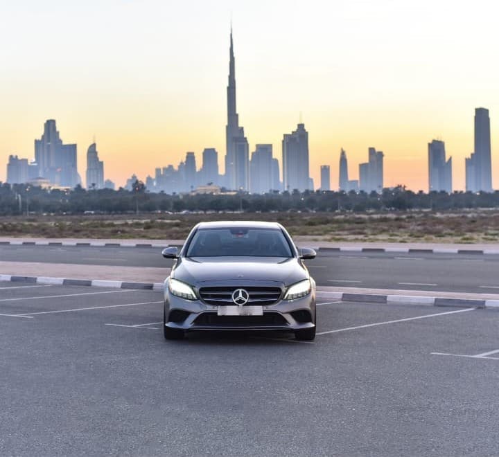 Mercedes Benz C300 - Image 2