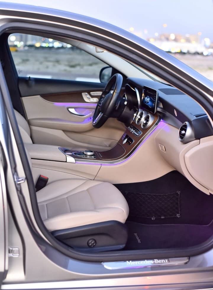 Mercedes Benz C300 - Image 9